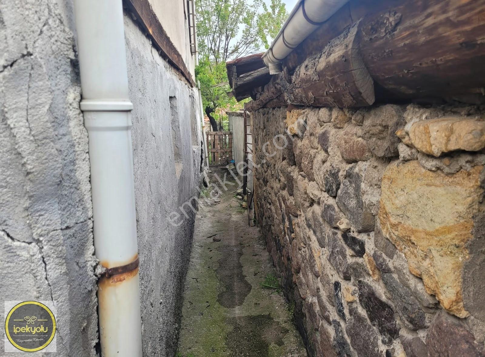 İpekyolundan Hacıkarada 2 Katlı Komple Satılık Müstakil Ev - Görsel 11