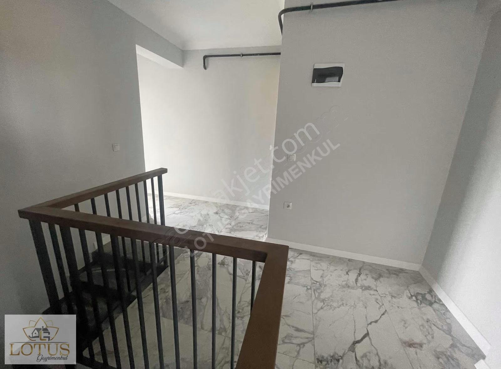Kartepe Fsmde Siteiçi Havuz Kapalı Otopark Giyinmeodalı 4+1daire - Görsel 25