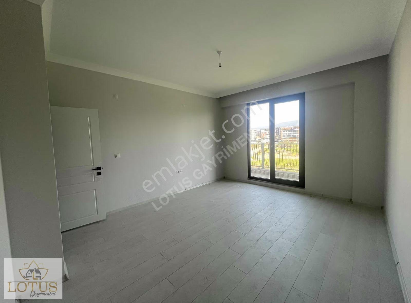 Kartepe Fsmde Siteiçi Havuz Kapalı Otopark Giyinmeodalı 4+1daire - Görsel 6