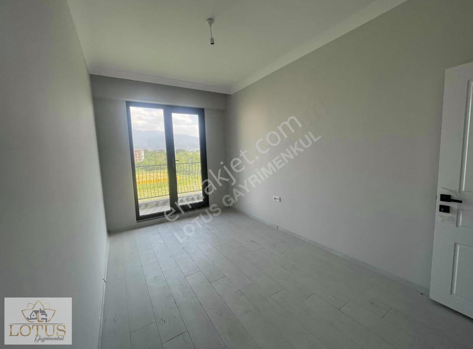 Kartepe Fsmde Siteiçi Havuz Kapalı Otopark Giyinmeodalı 4+1daire - Görsel 12