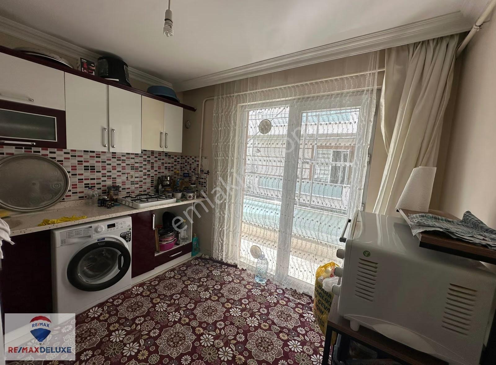 Remax Deluxe'den Kartepe Emekevlerde Satılık 2+1 Geniş Daire - Görsel 15