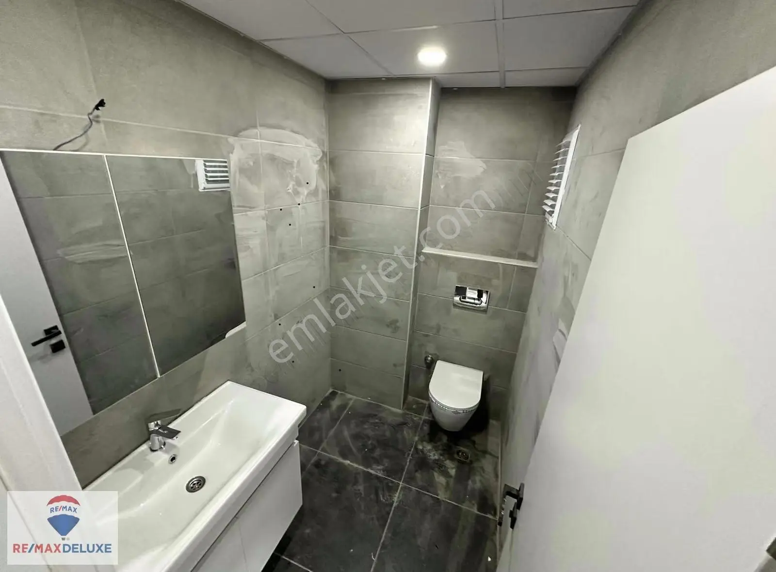 İzmit Sanayi Mahallesi Sapphire Plaza Satılık Ofis - Görsel 3