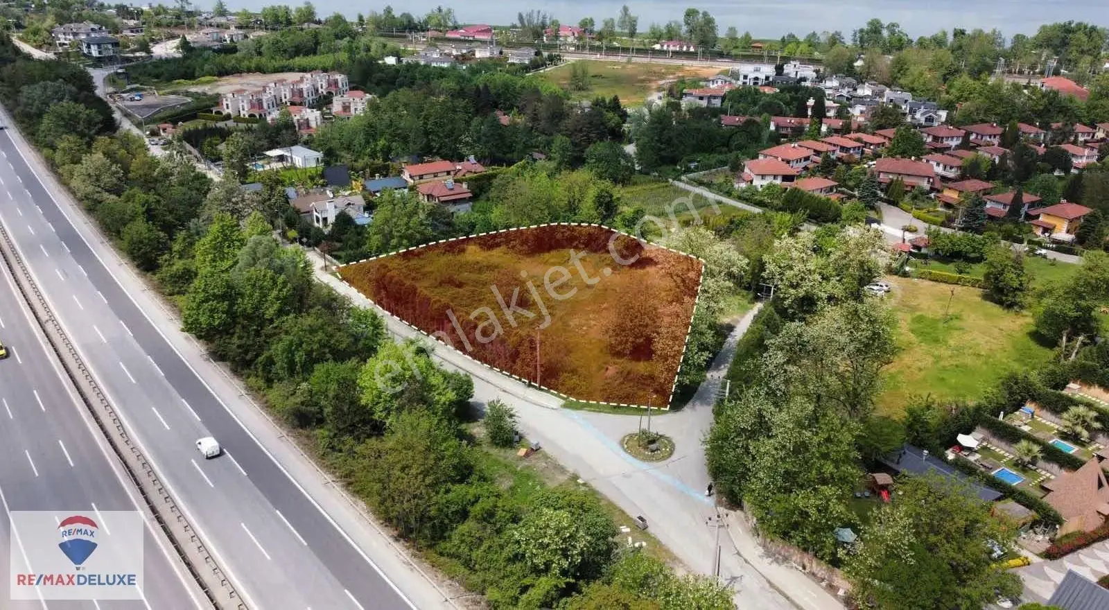 Sapanca Kırkpınar Muhteşem Konumda Satılık Köşe Parsel Arsa - Görsel 2