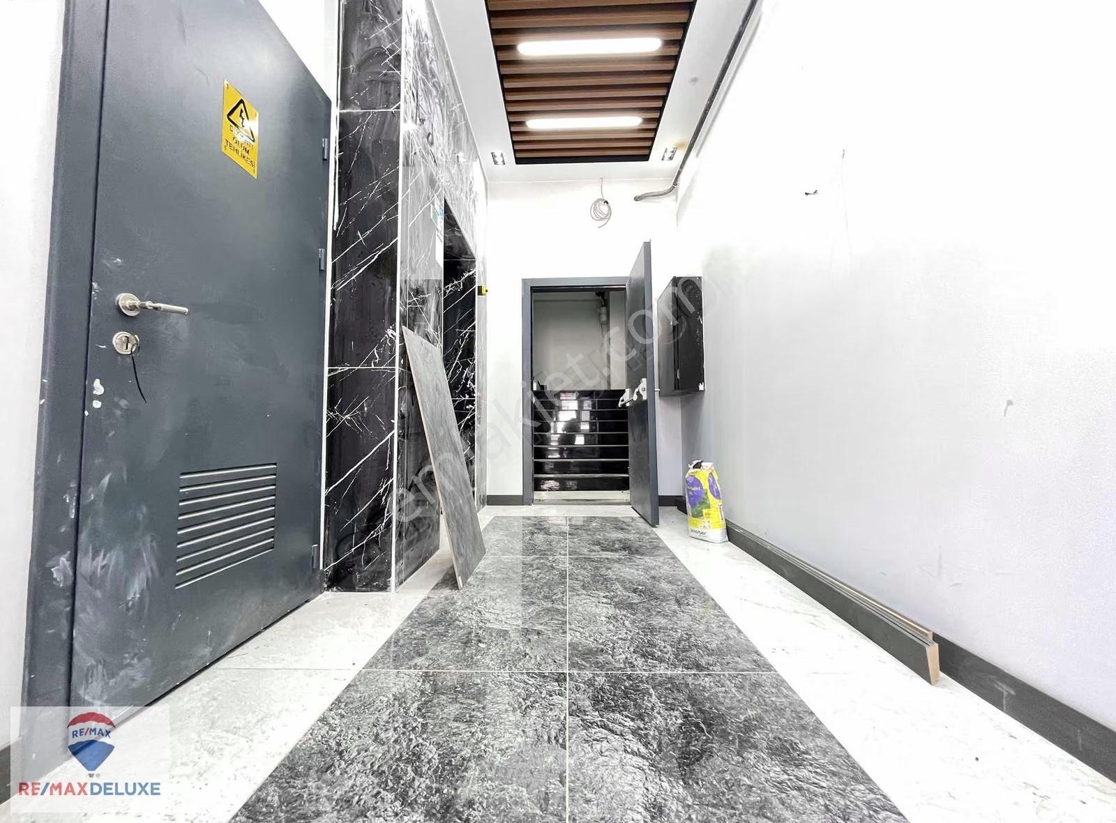 Yahya Kaptana Komşu Prestijli Tabela Değeri Yüksek Kiralık Ofis - Görsel 22