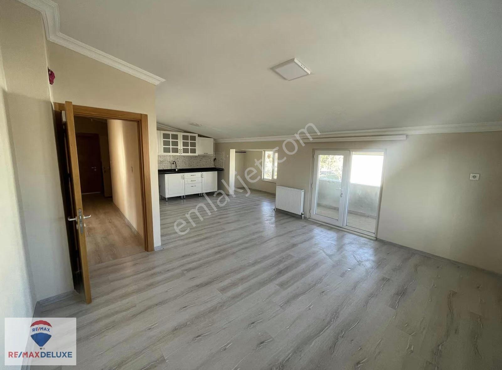 Köseköy De Yenilenmiş Kiralık 3+1 Daire - Görsel 6