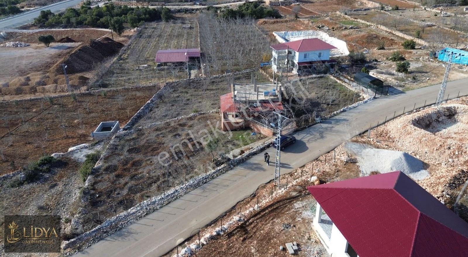 Satılık Kargır Ev Ve Arsası - Görsel 3