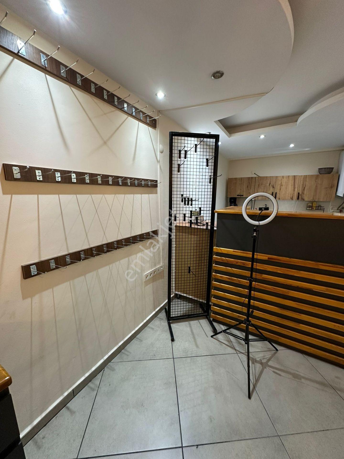 🌅 Kuşadası Merkeze Yakın - Modern Mobilyalı Kiralık Bayan Kuaför Salonu - Görsel 10