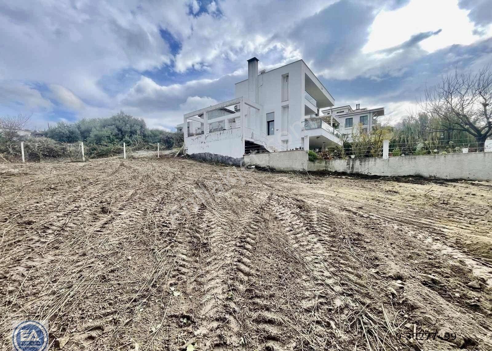 Kuşadası Yaylaköyde 502 M2 15/30 İmarlı Tek Müstakil Parsel