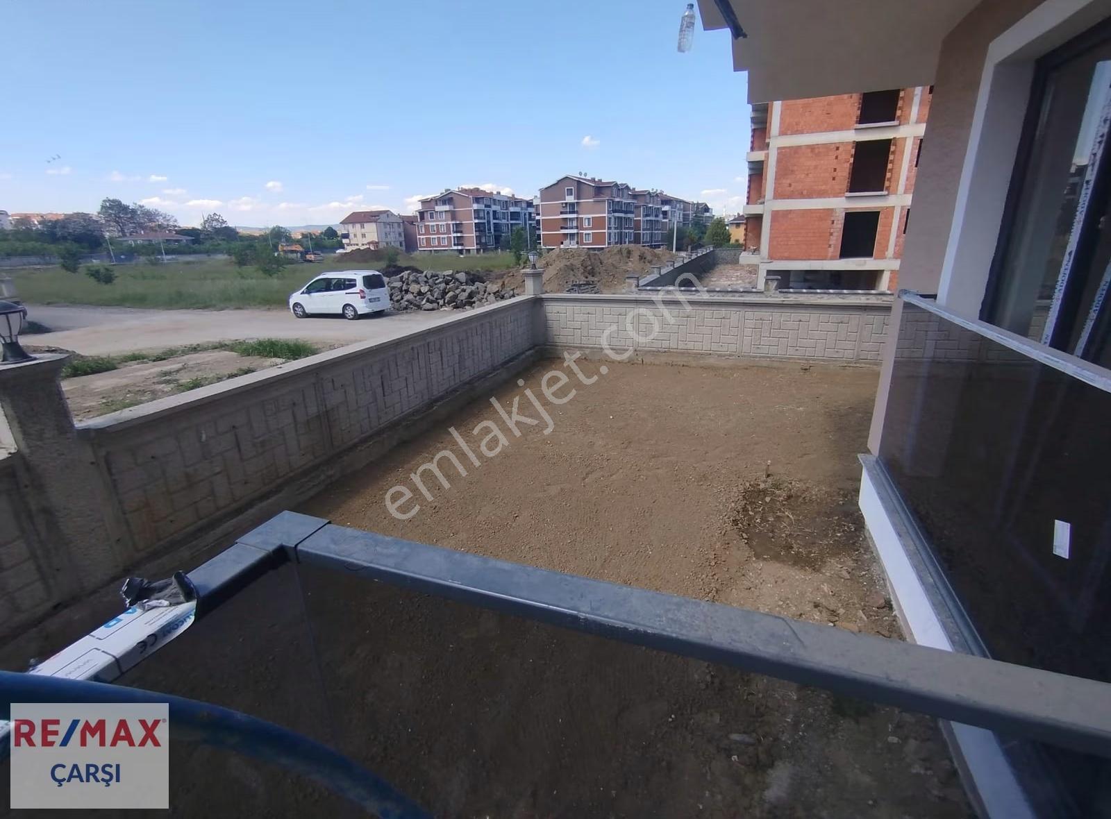 Gölcük Çiftlikte Pazarlıklı Ve Peşinatlı Satılık 2+1 Sıfır Daire - Görsel 2