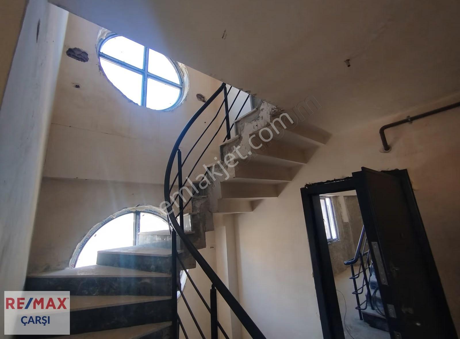 Gölcük Çiftlikte Pazarlığa Açık Satılık 3+1 Çatı Dubleks Daire - Görsel 11
