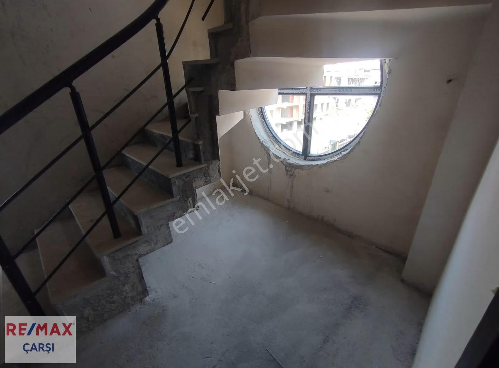 Gölcük Çiftlikte Pazarlığa Açık Satılık 3+1 Çatı Dubleks Daire - Görsel 12