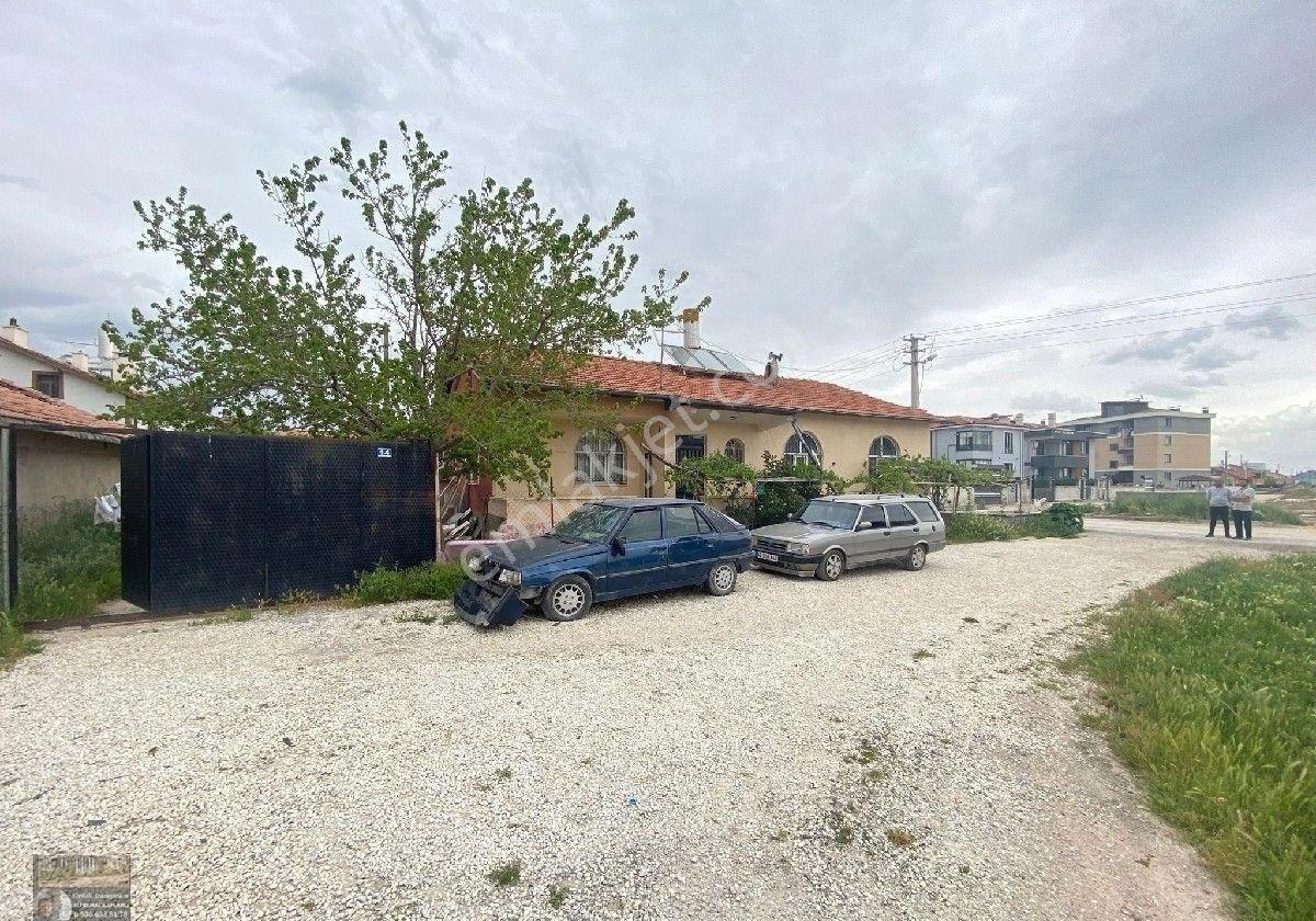 Saraçoğlu Müstakil Daire 900 Metre Arsa İçinde - Görsel 27
