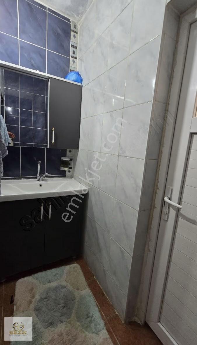 Onur Mh.salı Pazarı Civarı 3 Katlı Müstakil Ev Masrafsız 3+1 Şek - Görsel 10