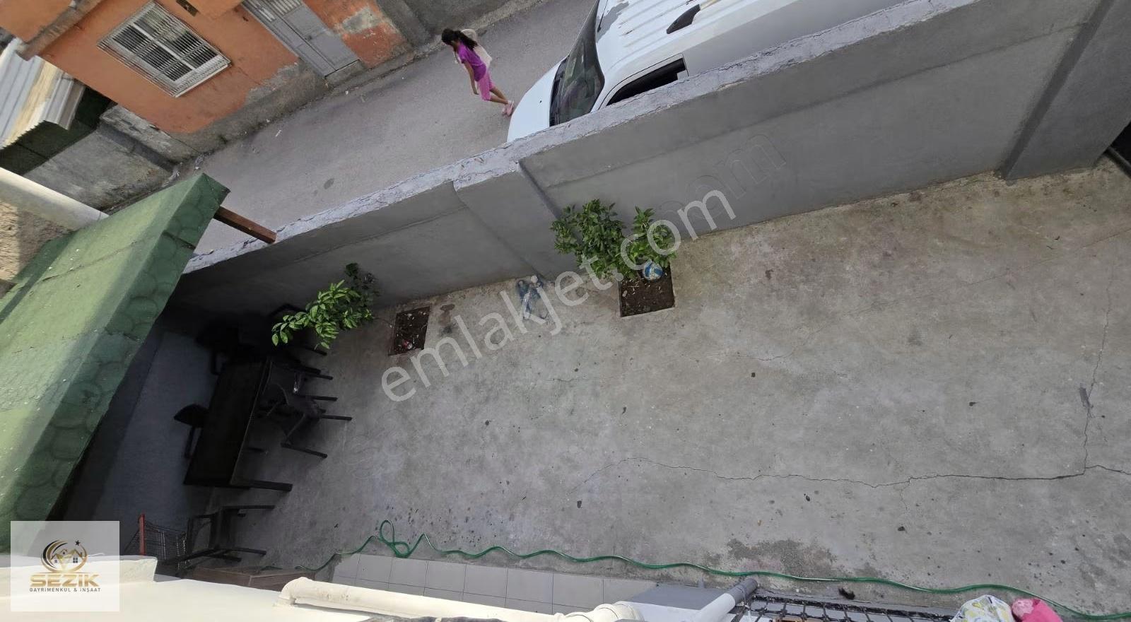 Onur Mh.salı Pazarı Civarı 3 Katlı Müstakil Ev Masrafsız 3+1 Şek - Görsel 15
