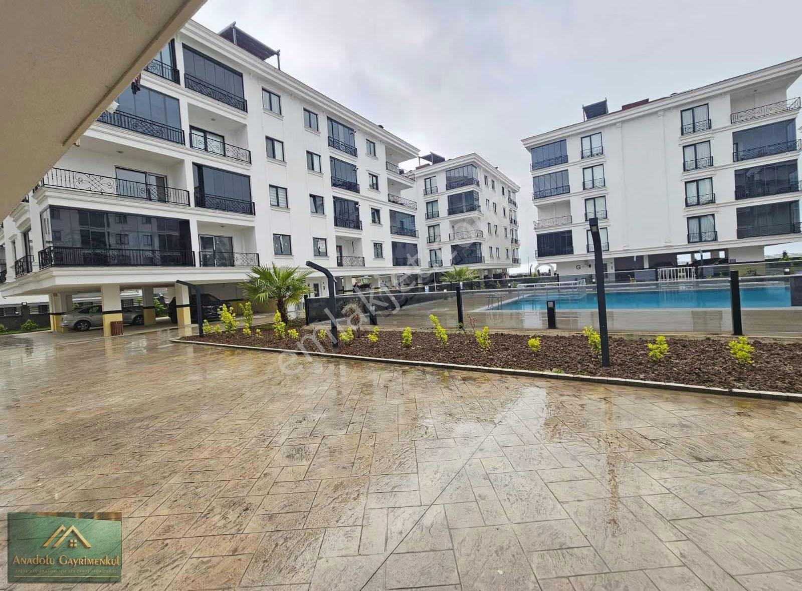 Cumhuriyet Mahallesinde Gülbahçe Konaklarında 3+1 135m2 Daire - Görsel 6