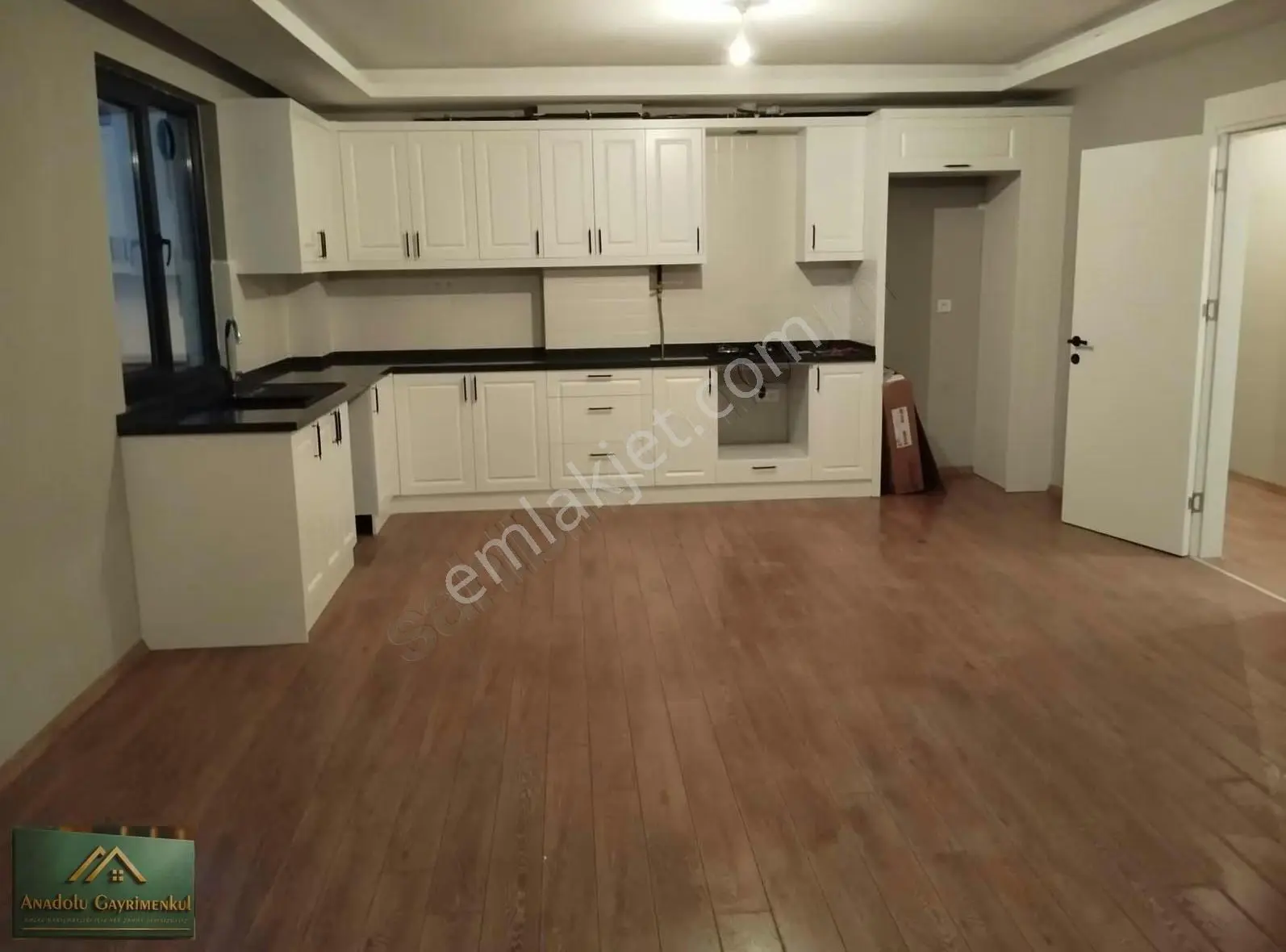 Cumhuriyet Mahallesinde Gülbahçe Konaklarında 3+1 135m2 Daire - Görsel 2