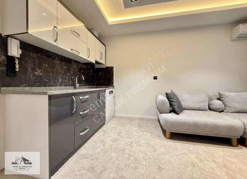 Anayol Üstü Kiralık Klimalı B. Makineli Balkonlu 1+1 Lüks Apart - Görsel 4