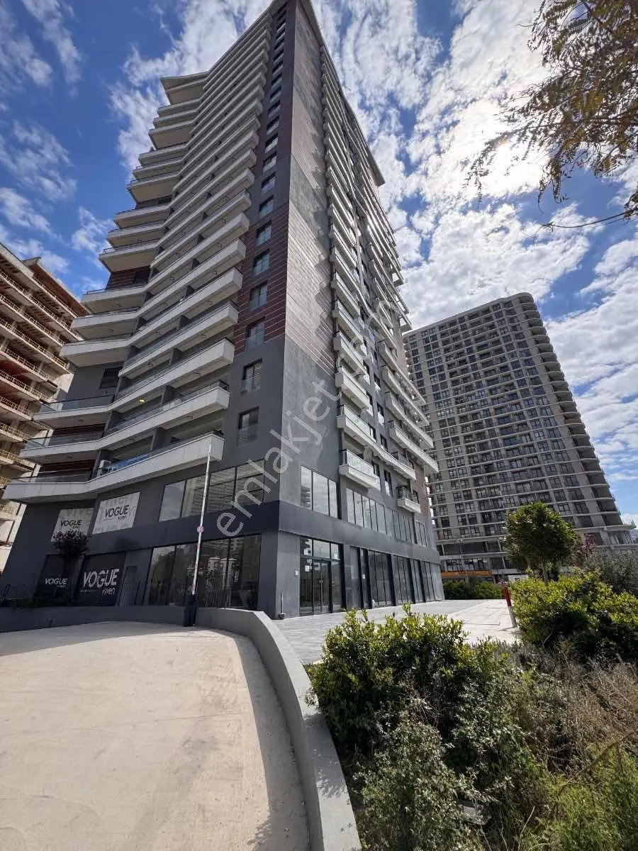 Bornova Yeşılova Vıven Vogue 2+1 Kapalı Mutfak 13. Kat Lüks Daıre