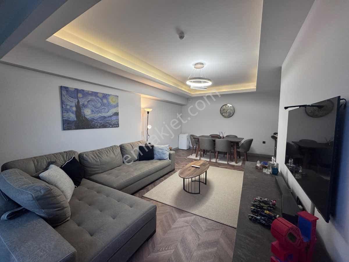 Bornova Yeşılova Vıven Vogue 2+1 Kapalı Mutfak 13. Kat Lüks Daıre - Görsel 3