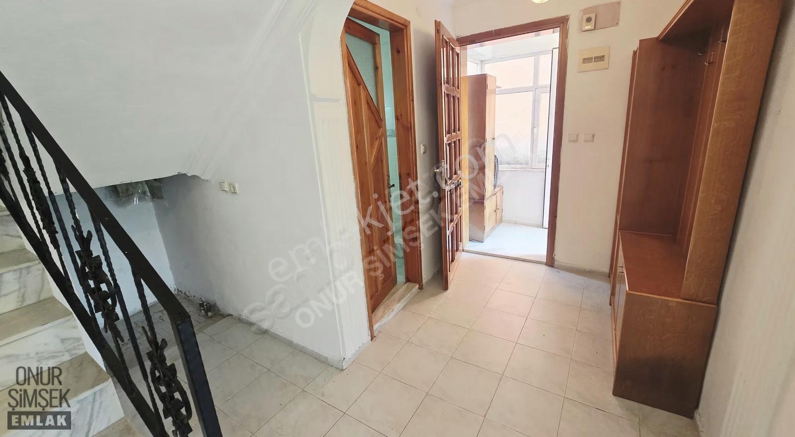 Akçay Kızılkeçili'de Bahçeli Tam Müstakil 4+1 Tripleks Villa - Görsel 2