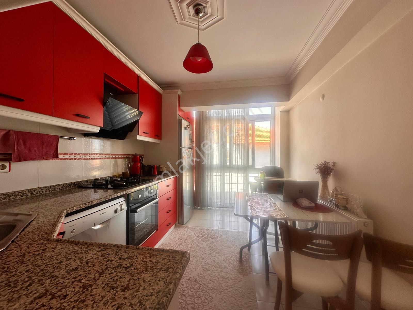 Emiralemde Şehirden Kopmadan Huzurlu Yaşam 140m2 3+1daire - Görsel 9