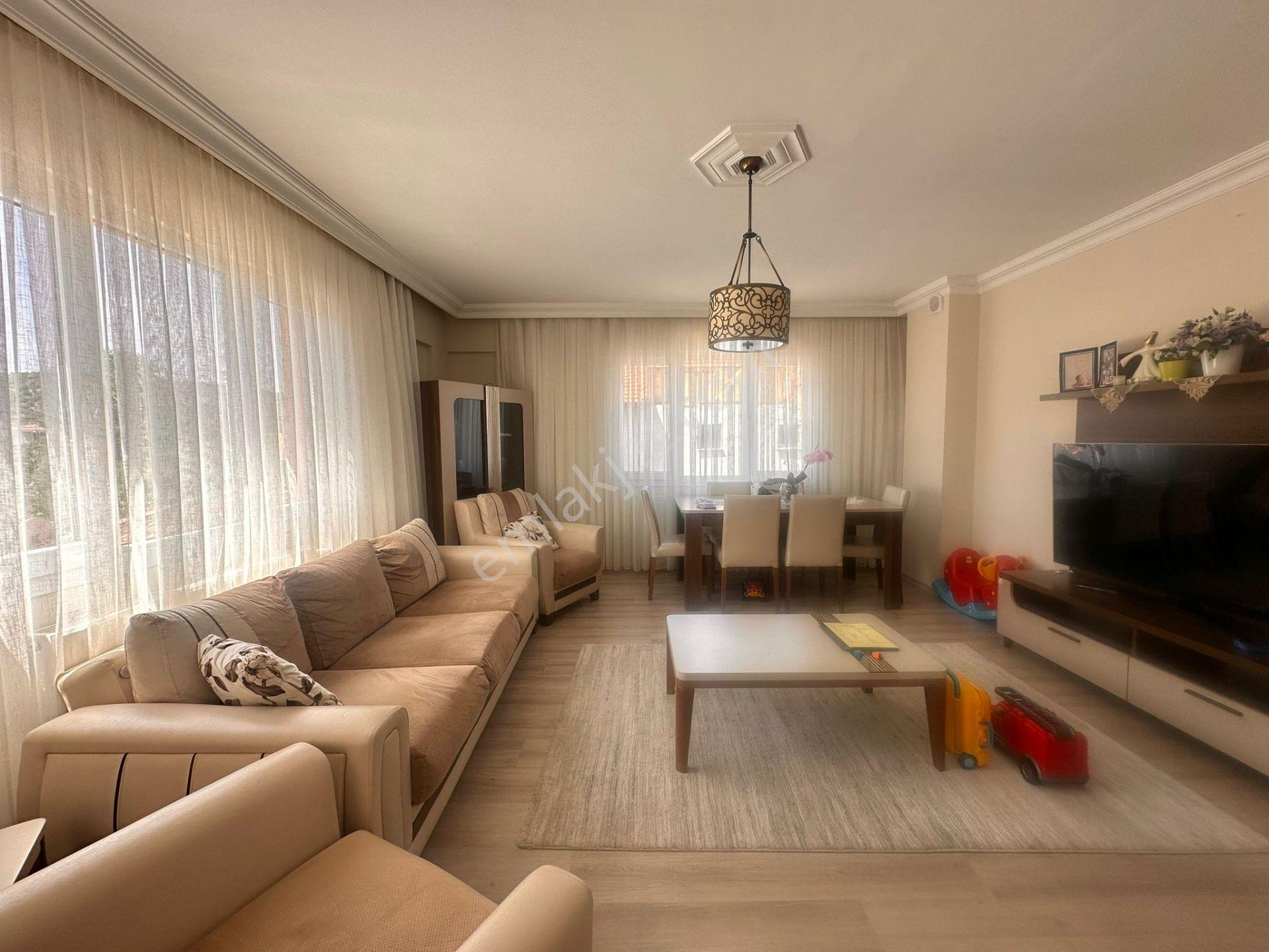 Emiralemde Şehirden Kopmadan Huzurlu Yaşam 140m2 3+1daire - Görsel 3