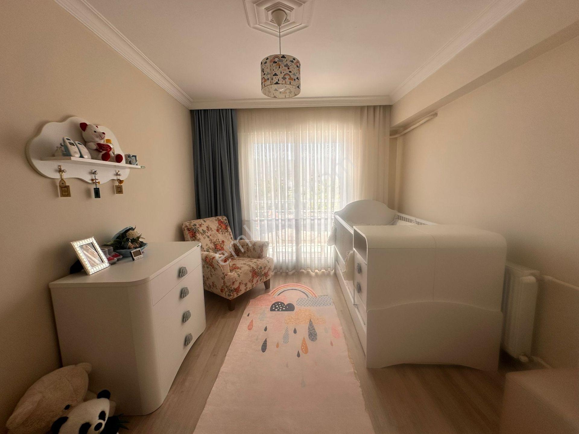 Emiralemde Şehirden Kopmadan Huzurlu Yaşam 140m2 3+1daire - Görsel 17