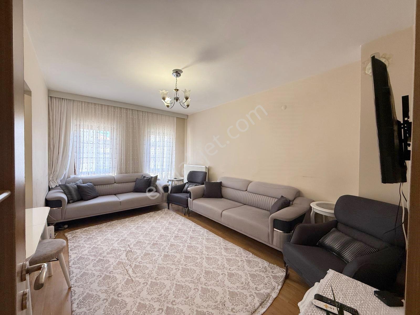 Beykent Tokilerde Geniş Bakımlı Ara Kat Ön Cephe 2+1 Daire - Görsel 4