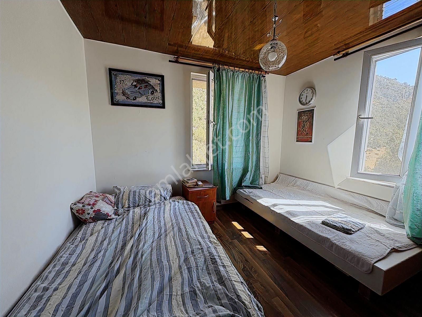 Korkuteli, Söğütcük'te, Satılık 230m2 Müstakil Ev - Görsel 9