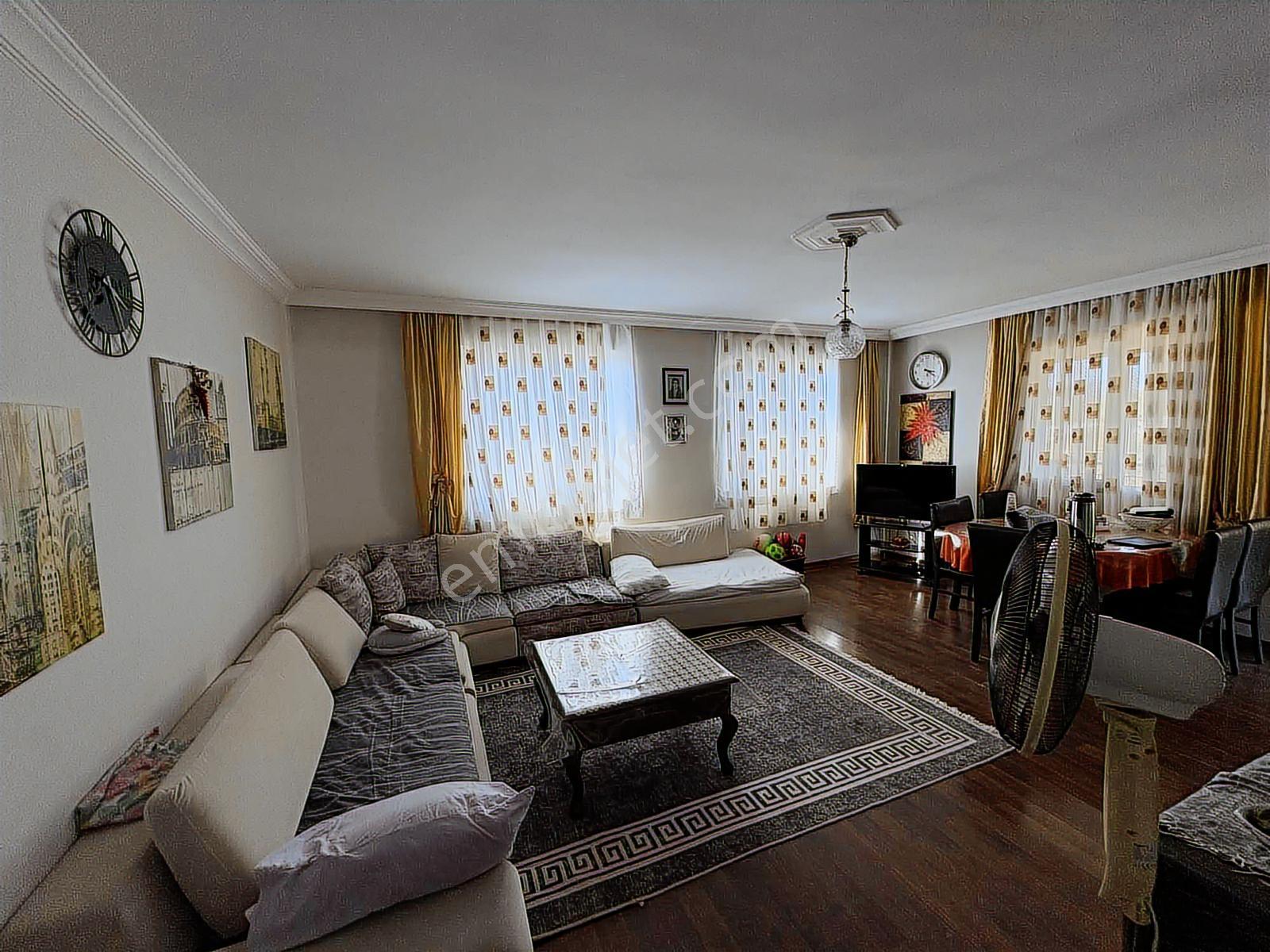 Korkuteli, Söğütcük'te, Satılık 230m2 Müstakil Ev