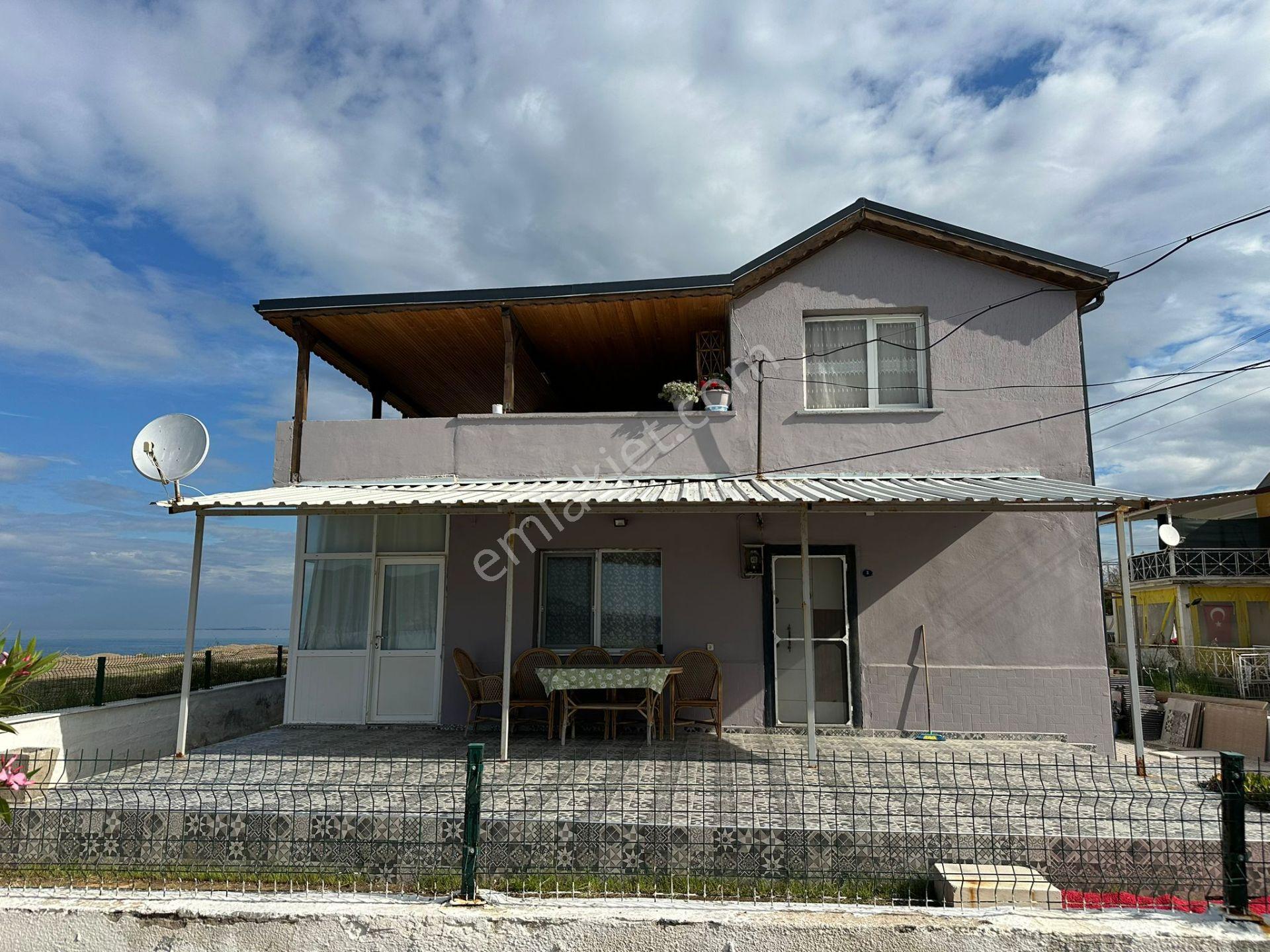 Denize Sıfır Eşyalı Bahçeden Sahile Direkt Erişimli 2+1 Kiralık - Görsel 18