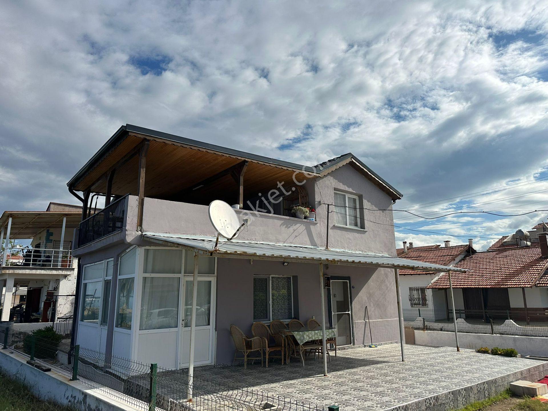 Denize Sıfır Eşyalı Bahçeden Sahile Direkt Erişimli 2+1 Kiralık - Görsel 17