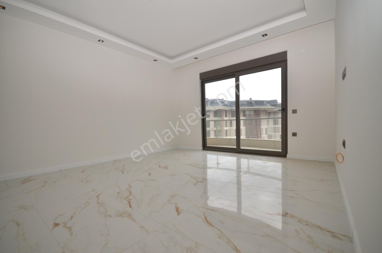 Alanya Oba'da Satılık 1+1 Daire - Denize Yakın, Manzaralı