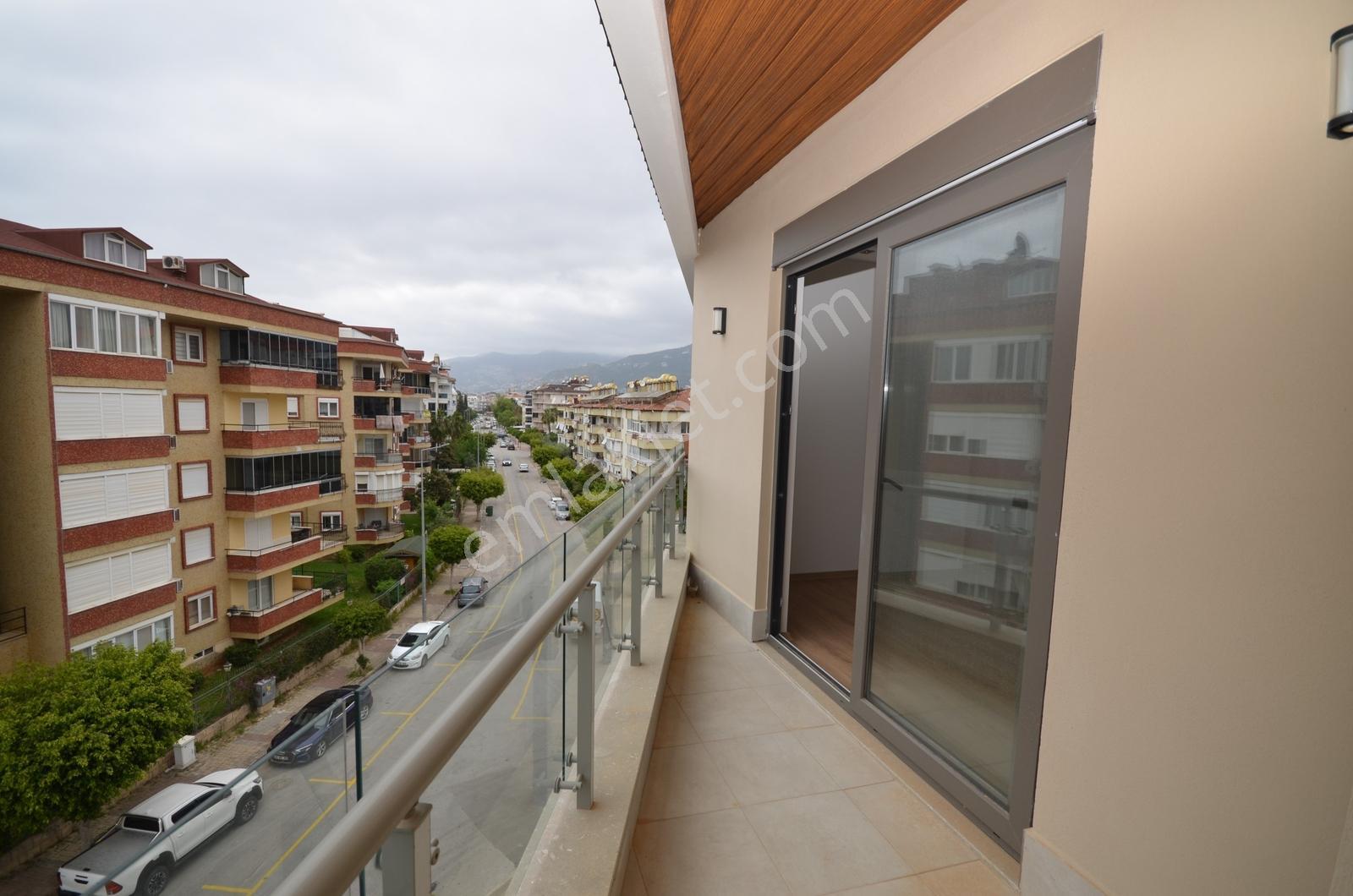 Alanya Oba'da Satılık 1+1 Daire - Denize Yakın, Manzaralı - Görsel 12