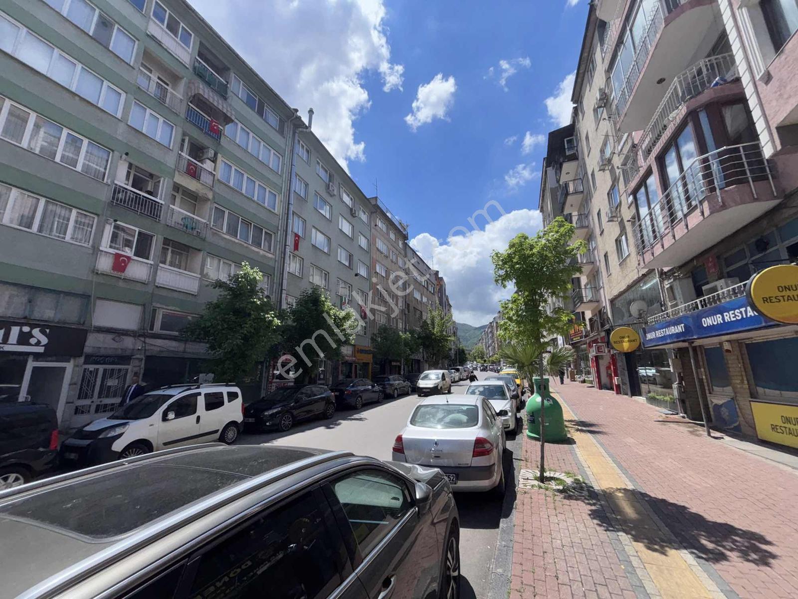 Yıldırım Mahallesi Kurtuluş Caddesi Üzerinde Satılık Dükkan - Görsel 4