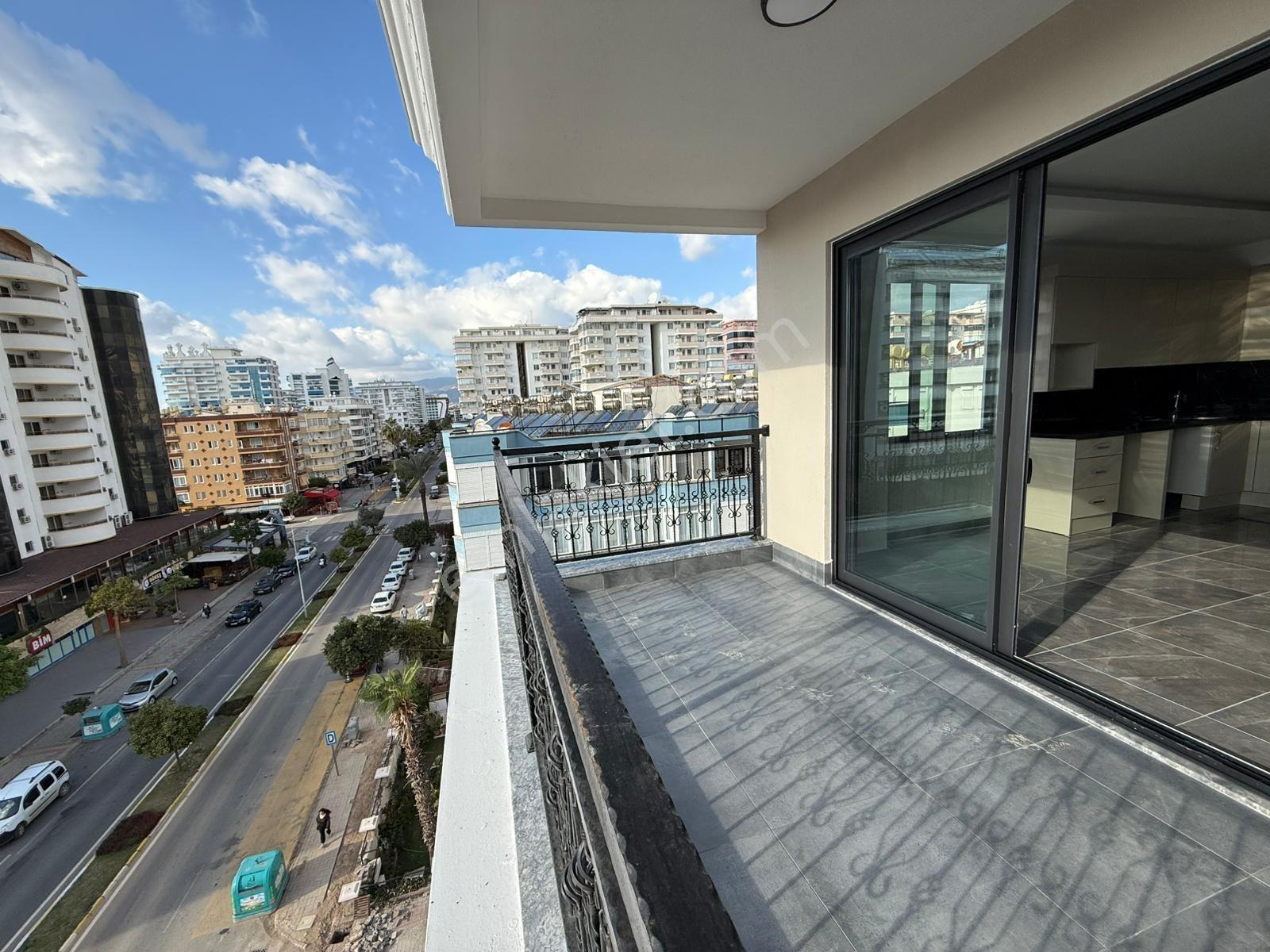 Mahmutlar Mah. Denize 100 Metre Deniz Manzaralı 2+1 Sıfır Daire - Görsel 18