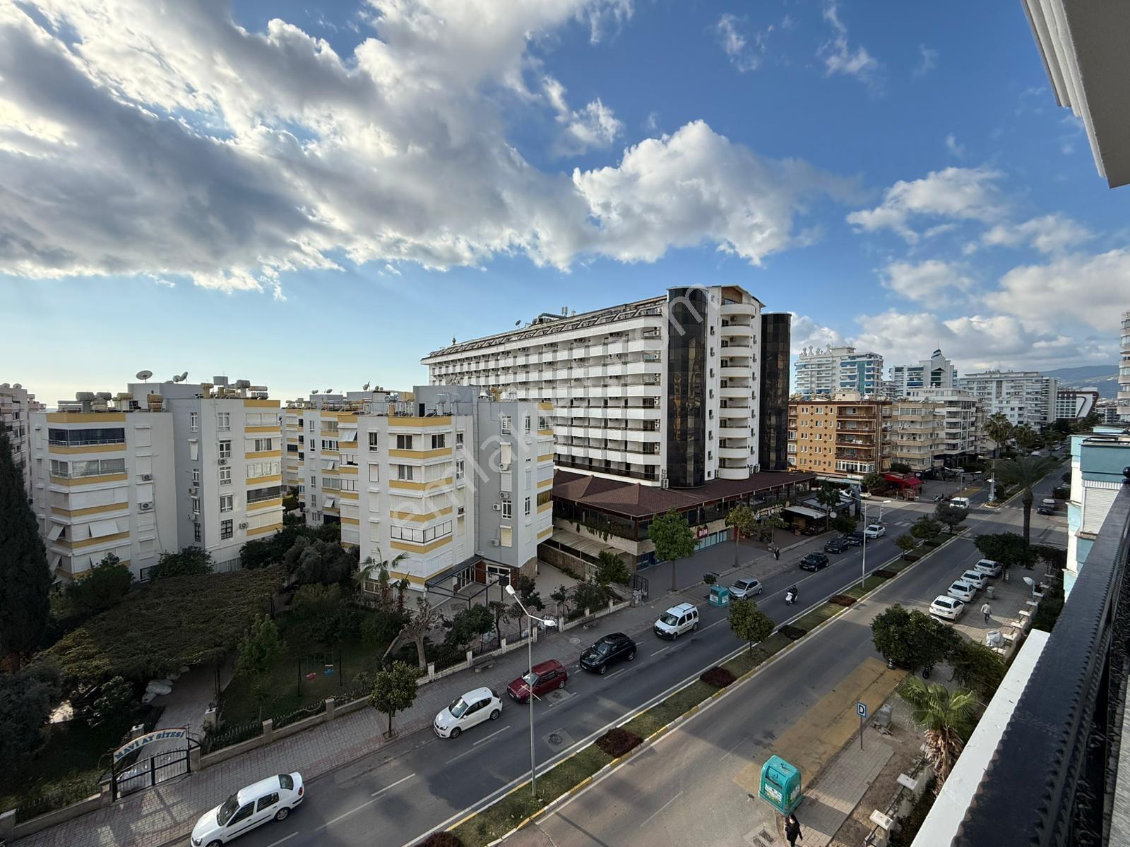 Mahmutlar Mah. Denize 100 Metre Deniz Manzaralı 2+1 Sıfır Daire - Görsel 15