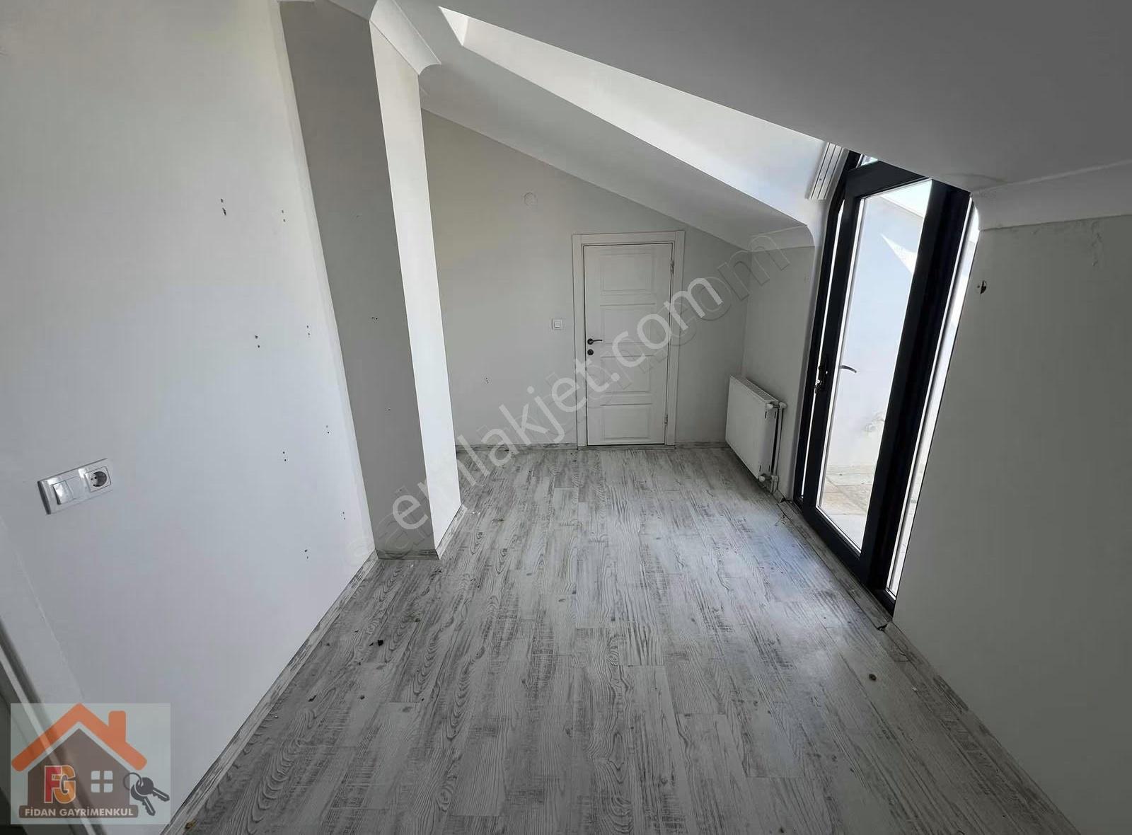 Yalova Merkez İsmetpaşa Mahallesin'de Kiralık 4+1 Çatı Dubleks - Görsel 8