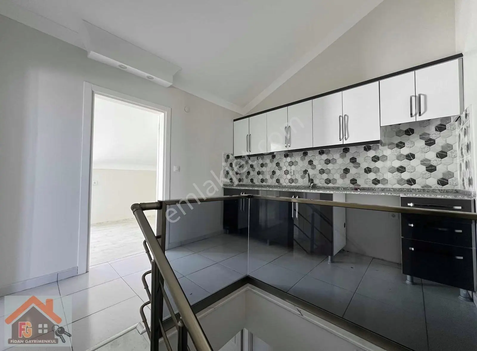 Yalova Merkez İsmetpaşa Mahallesin'de Kiralık 4+1 Çatı Dubleks - Görsel 6
