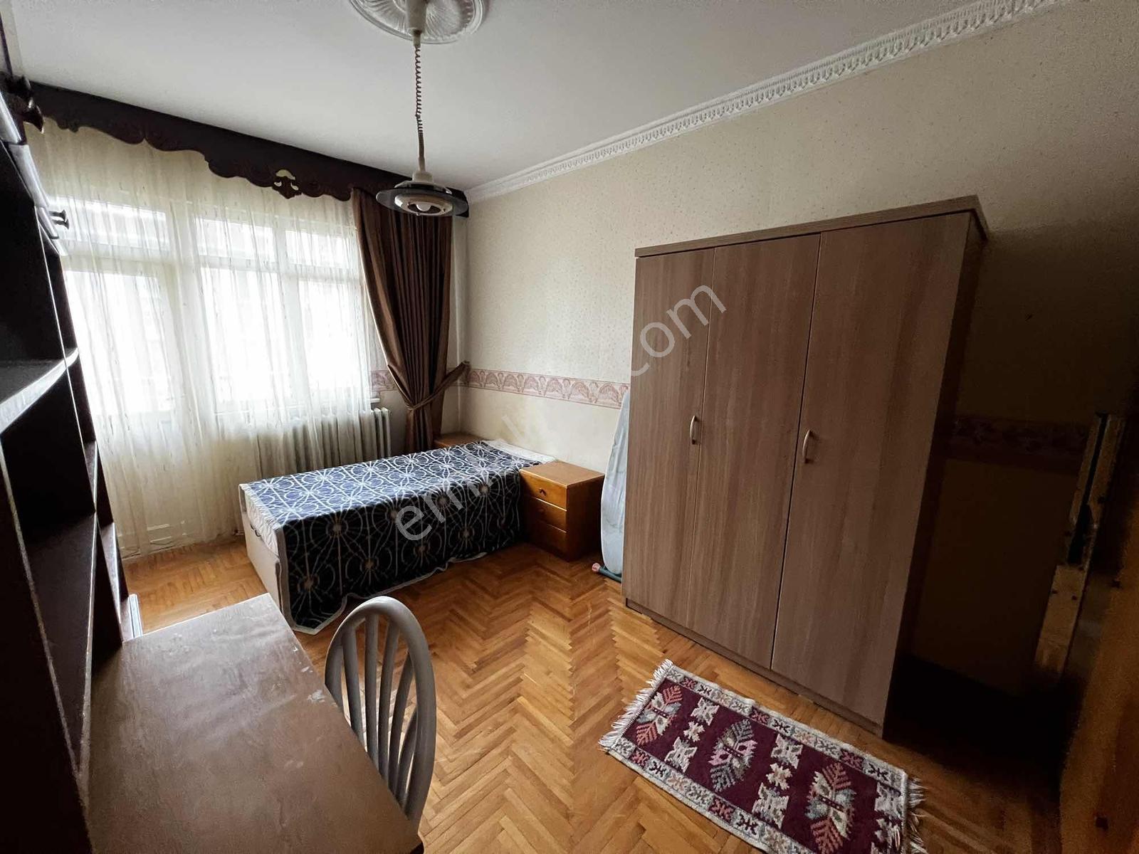 Şinasi Kurşun Caddesi Üzerinde Full Eşyalı 3+1 Kiralık Daire - Görsel 2