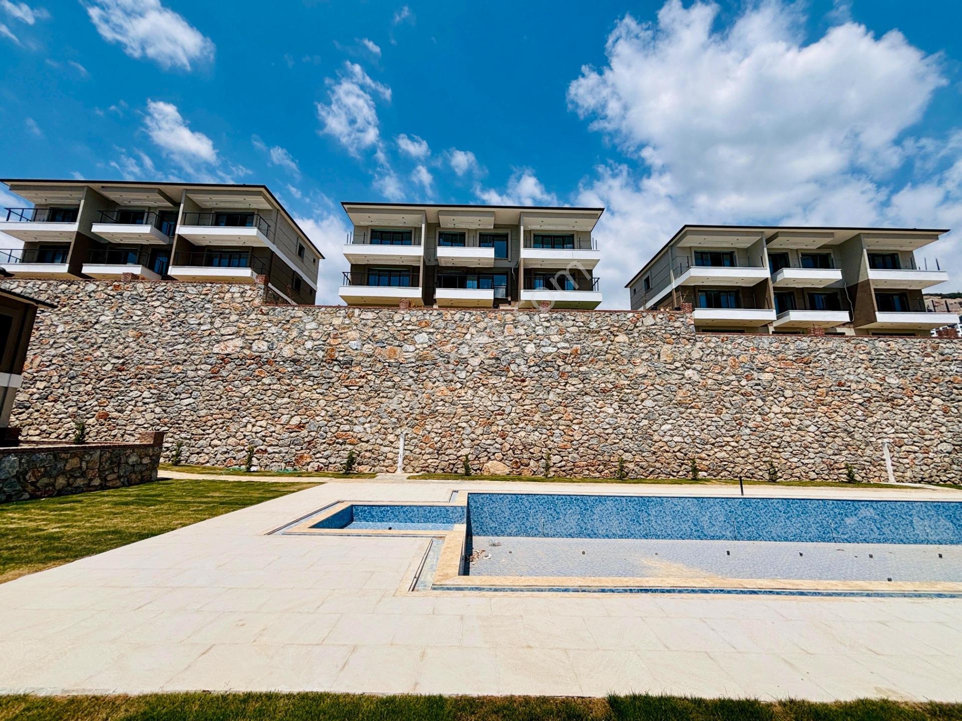 Didim Akbük'te Panoramik Deniz Manzaralı 1+1 Sıfır Daire - Görsel 11