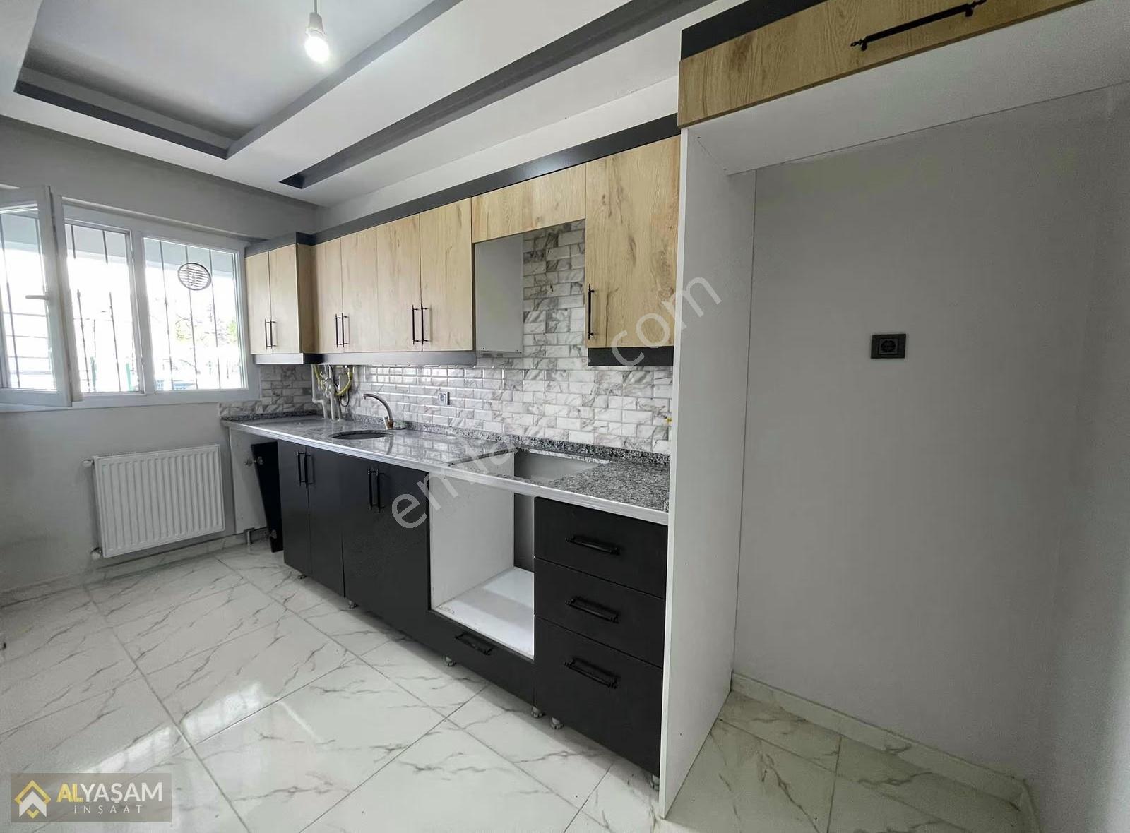 İlyas Mahallesinde Kiralık 2+1 Daire - Görsel 2