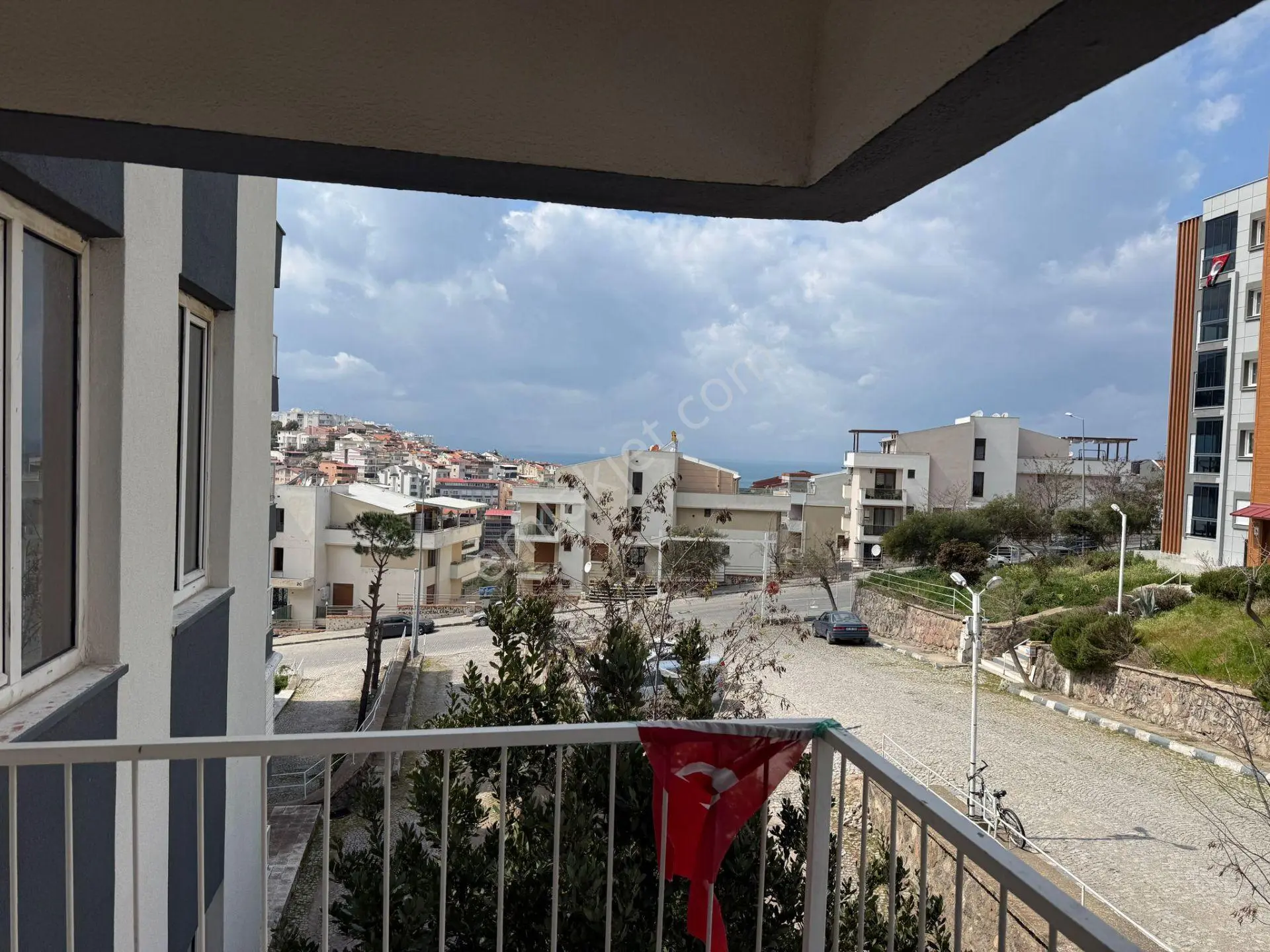 Dikili Barışkent Sitesinde Deniz Gören 2+1 Daire | Doğalgazlı - Görsel 4