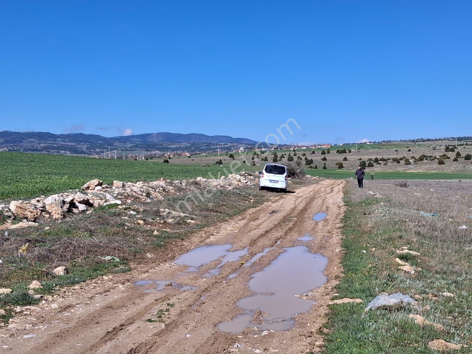 Kütahya Emet Aydıncık Mahallesi Kaçmaz Fırsat Arazi - Görsel 24