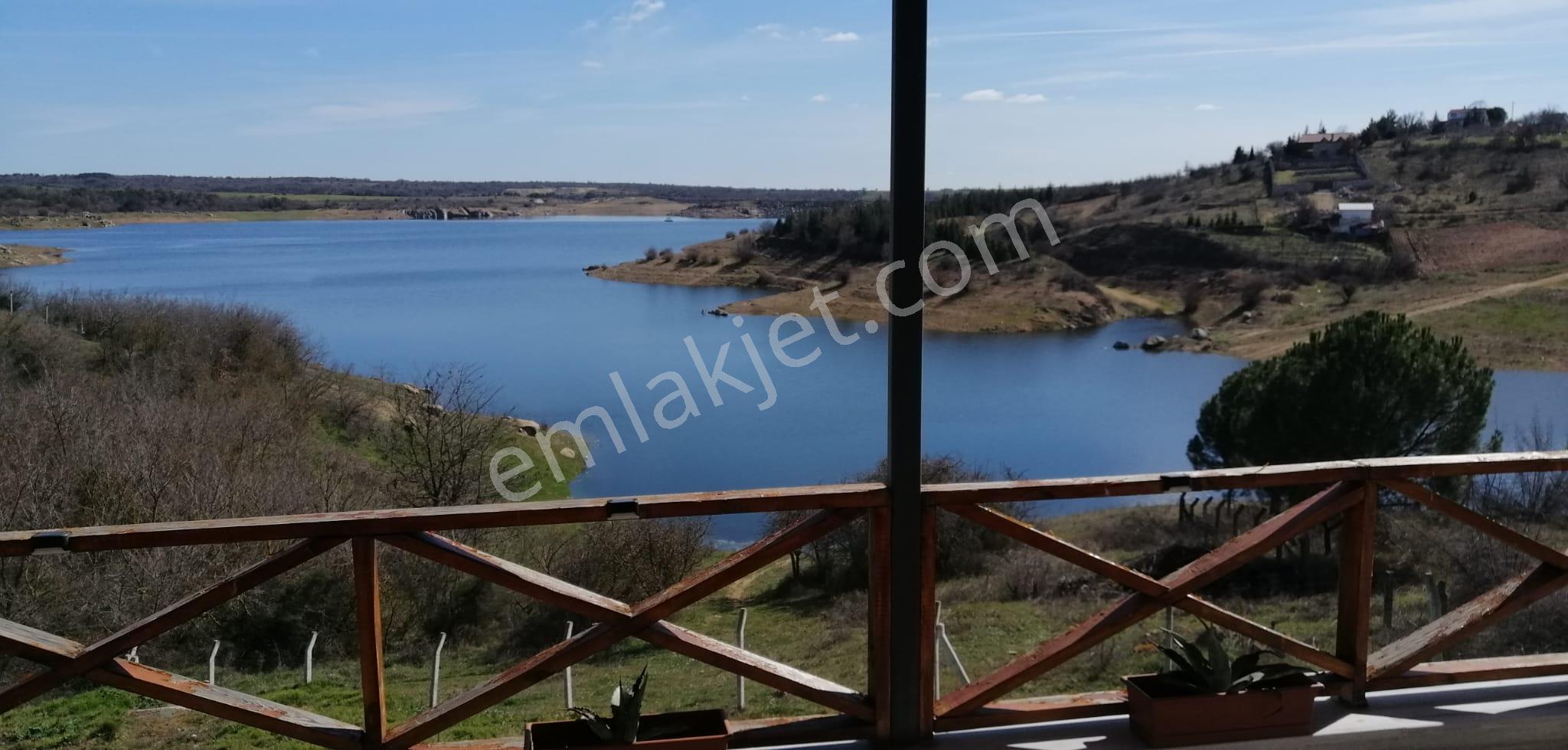 Kırklareli Hacızekeriya'da Satılık Göl Manzaralı Bahçeli Ev - Görsel 2