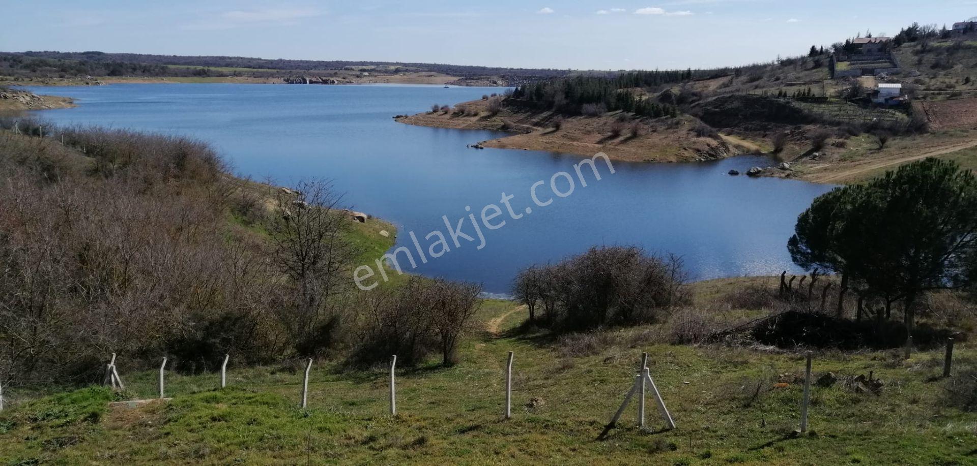 Kırklareli Hacızekeriya'da Satılık Göl Manzaralı Bahçeli Ev - Görsel 3