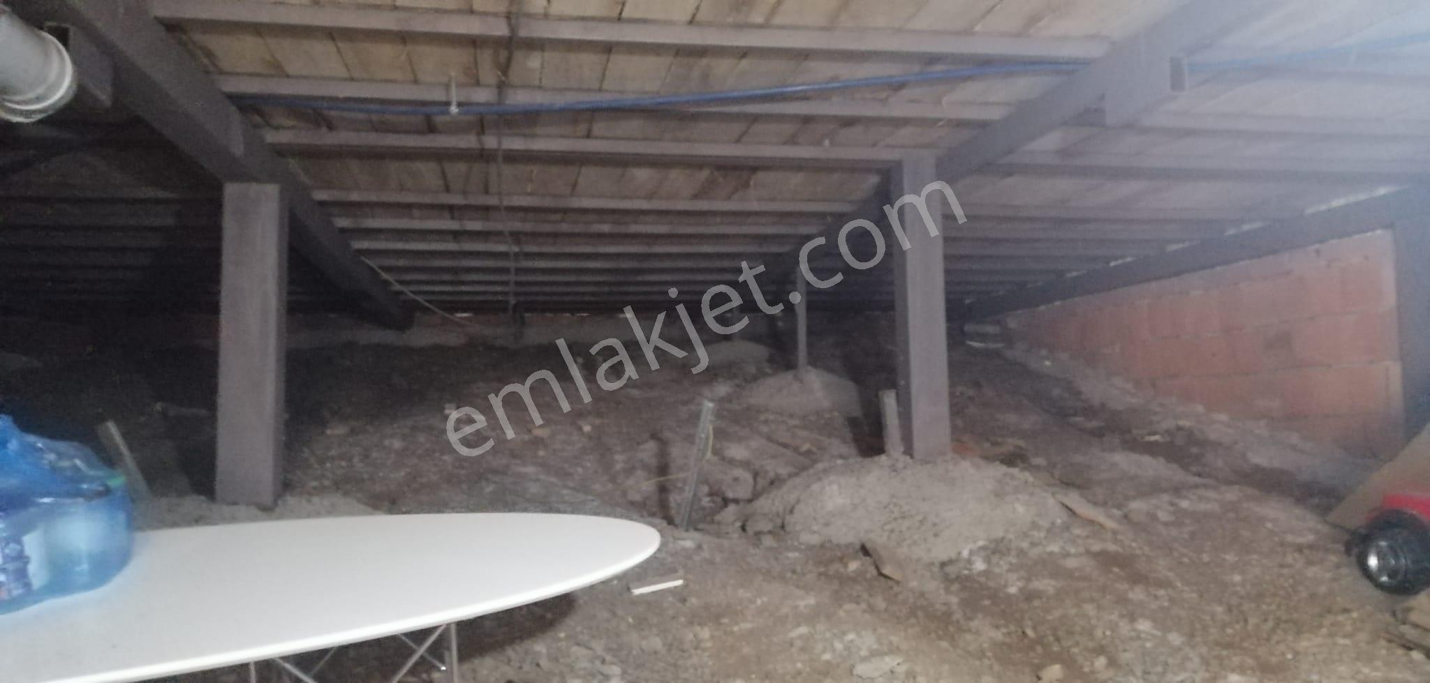 Kırklareli Hacızekeriya'da Satılık Göl Manzaralı Bahçeli Ev - Görsel 20