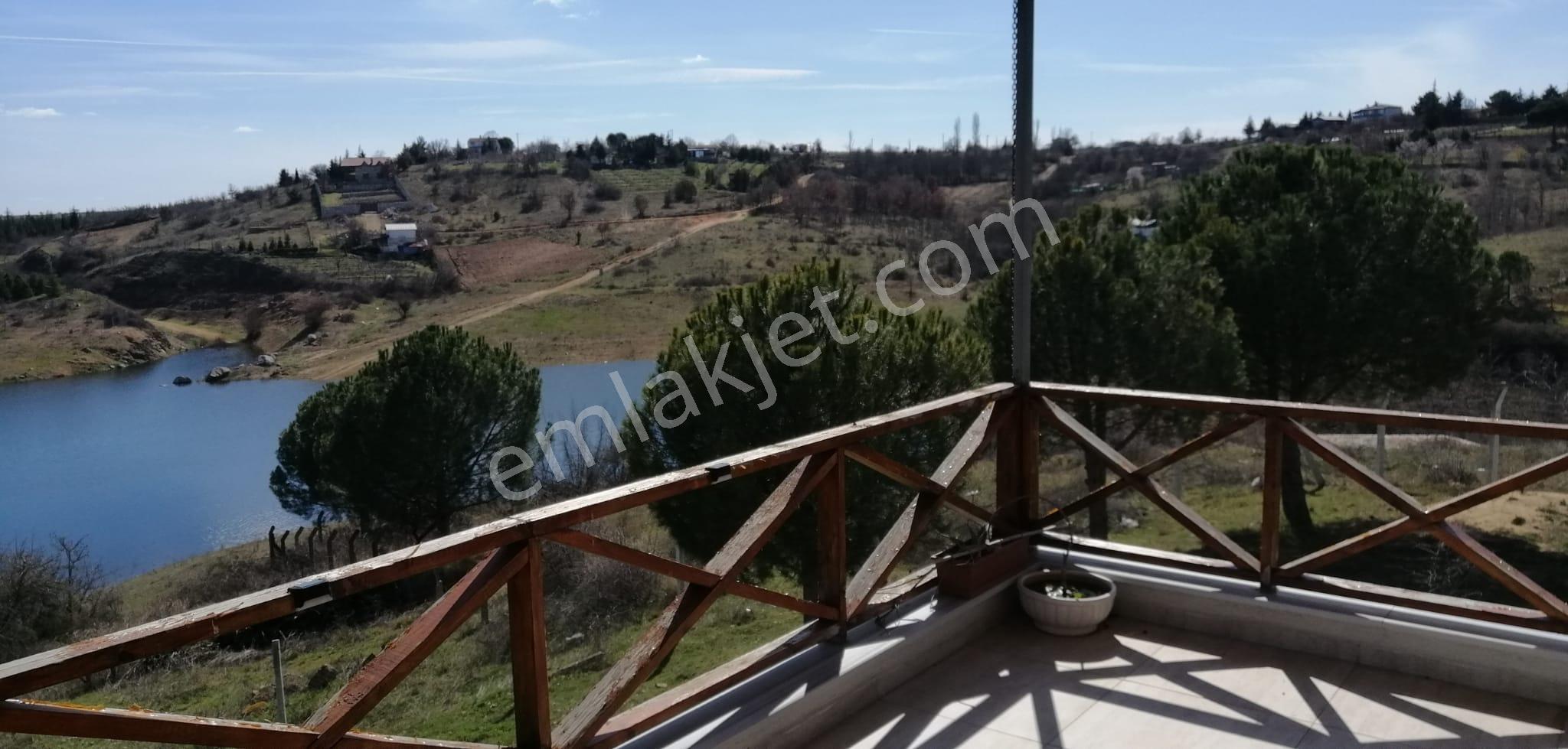 Kırklareli Hacızekeriya'da Satılık Göl Manzaralı Bahçeli Ev - Görsel 9