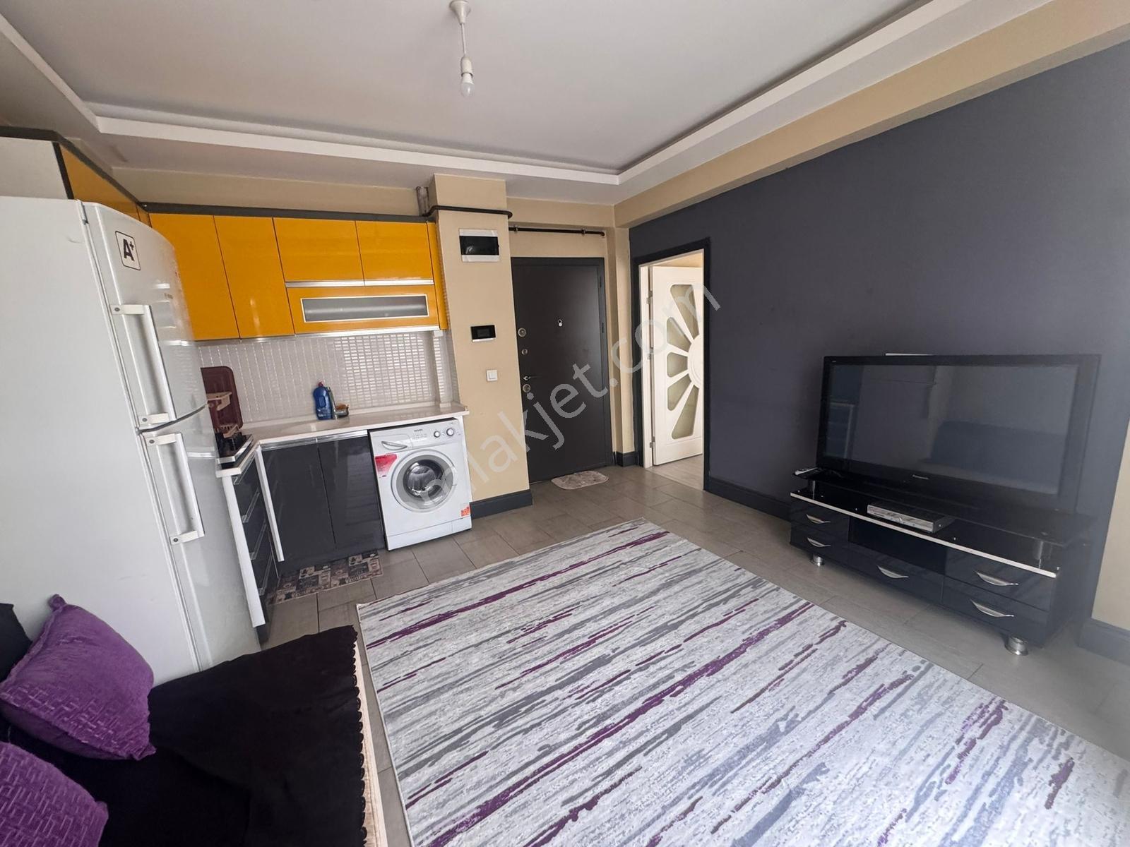 Tokat Belediye Binası Karşısında Aboneleri Açık Eşyalı 1+1 - Görsel 2