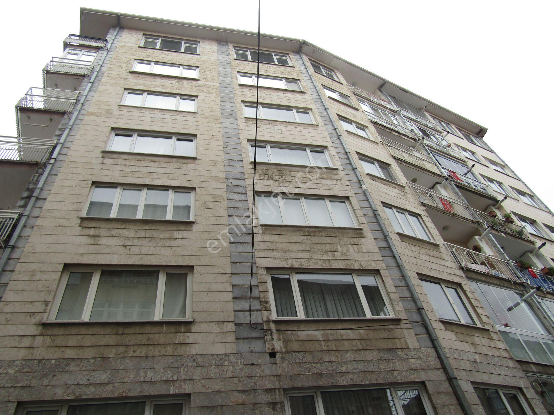 Umurbey Çobanbey Cd.asansörlü Lüks 3+1 125m2 Arakat Satılık Daire 3.800bintl - Görsel 2